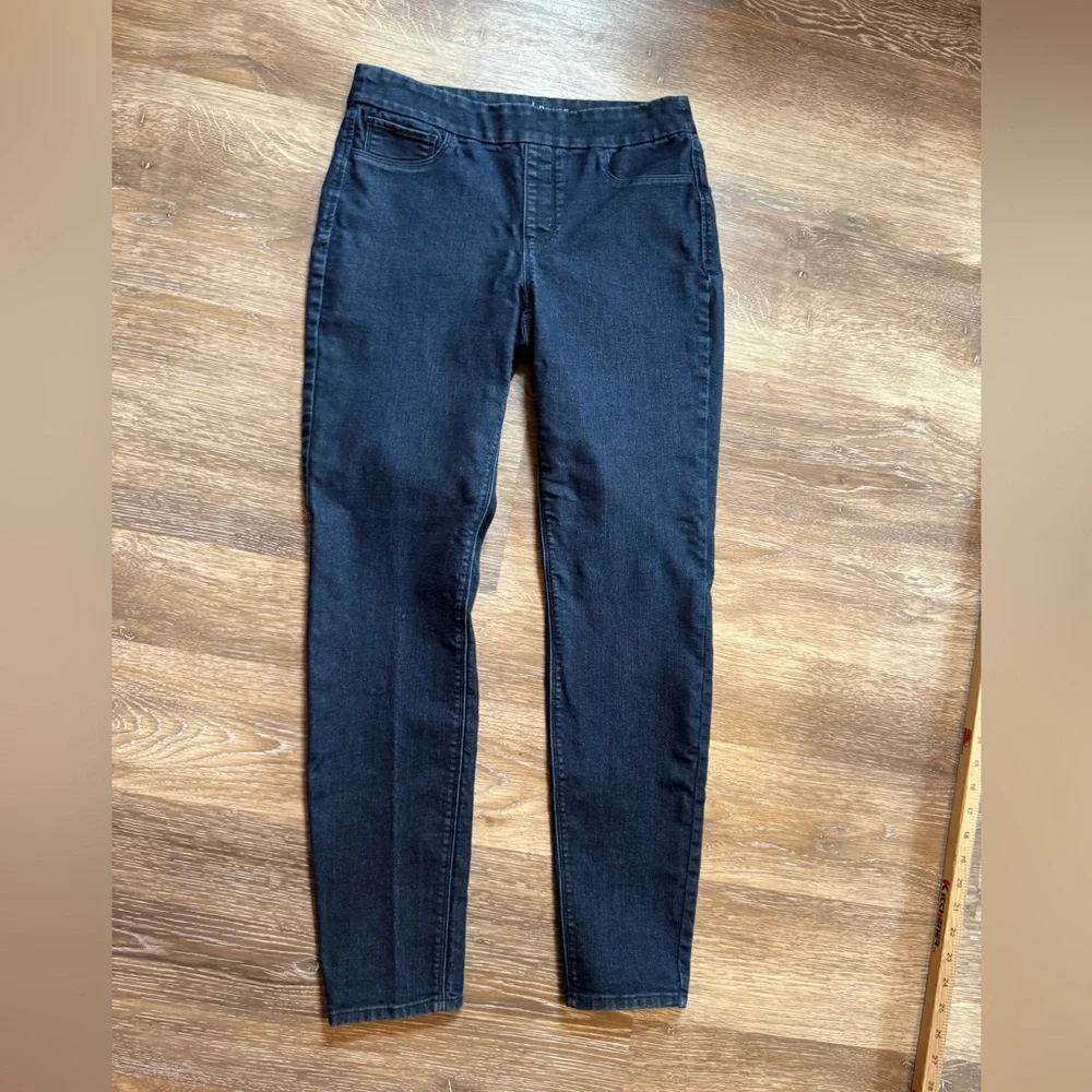 White House Black Market denim stretch legging‎ size 6